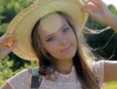 Katya Clover - Picture 9 - 1500x1500